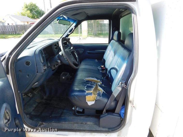 image for item DB9488 1999 Chevrolet 3500 box truck