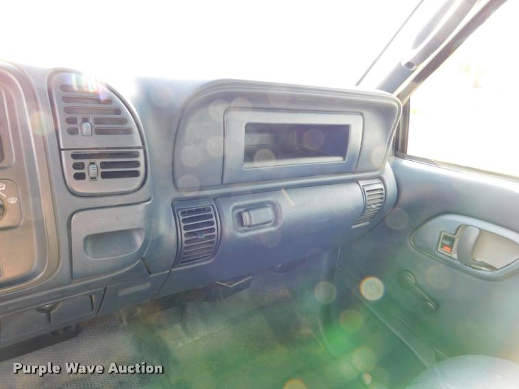 image for item DB9488 1999 Chevrolet 3500 box truck