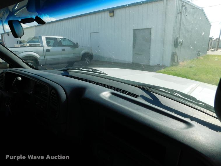 image for item DB9488 1999 Chevrolet 3500 box truck