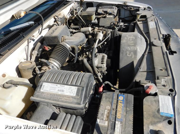 image for item DB9488 1999 Chevrolet 3500 box truck