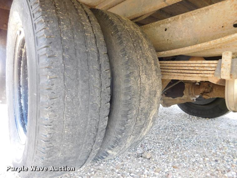 image for item DB9488 1999 Chevrolet 3500 box truck