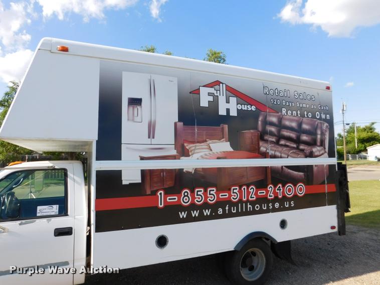 image for item DB9488 1999 Chevrolet 3500 box truck