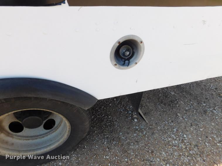 image for item DB9488 1999 Chevrolet 3500 box truck