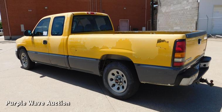 image for item DB9491 2006 GMC Sierra 1500 Ext. Cab pickup truck