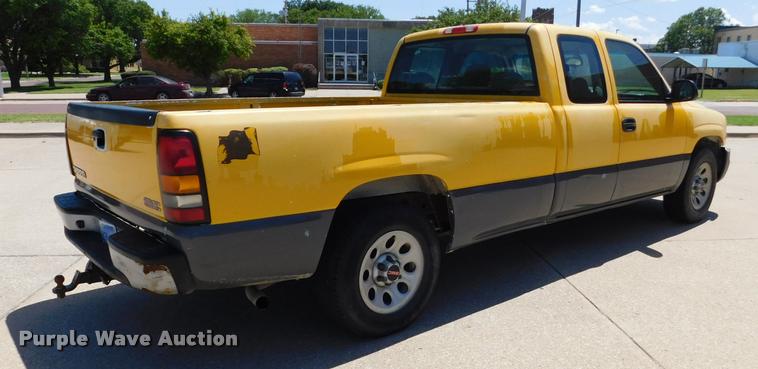 image for item DB9491 2006 GMC Sierra 1500 Ext. Cab pickup truck