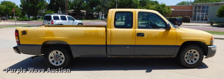 image for item DB9491 2006 GMC Sierra 1500 Ext. Cab pickup truck