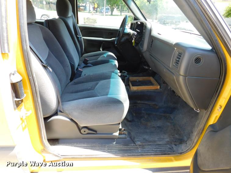 image for item DB9491 2006 GMC Sierra 1500 Ext. Cab pickup truck