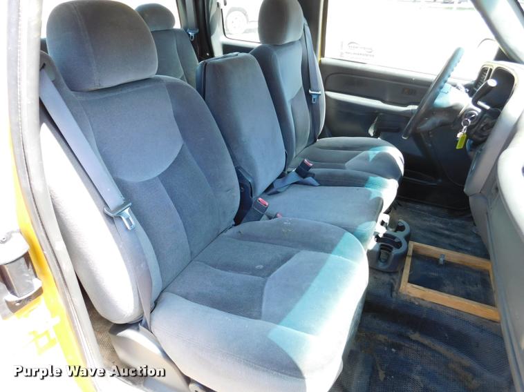 image for item DB9491 2006 GMC Sierra 1500 Ext. Cab pickup truck