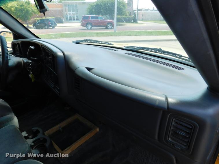 image for item DB9491 2006 GMC Sierra 1500 Ext. Cab pickup truck