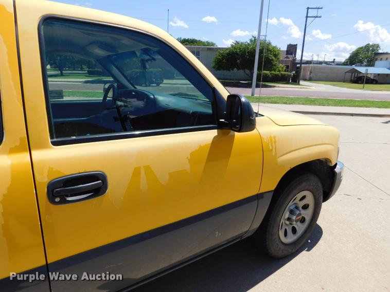 image for item DB9491 2006 GMC Sierra 1500 Ext. Cab pickup truck