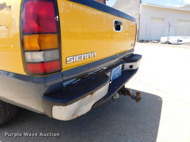 image for item DB9491 2006 GMC Sierra 1500 Ext. Cab pickup truck