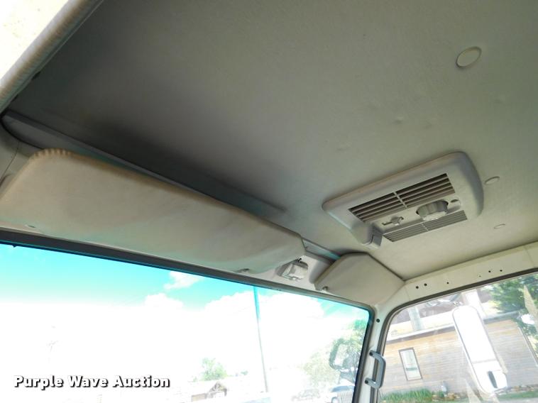 image for item DB9492 1998 Chevrolet W3500 box truck