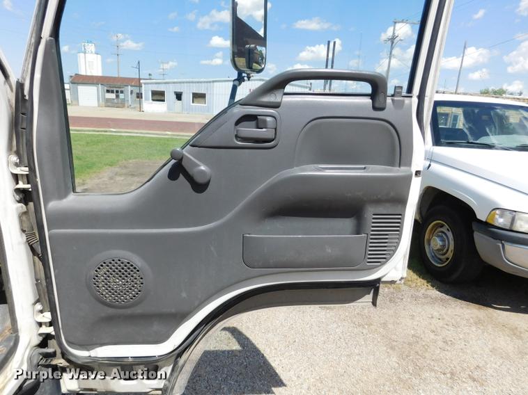 image for item DB9492 1998 Chevrolet W3500 box truck