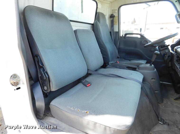 image for item DB9492 1998 Chevrolet W3500 box truck