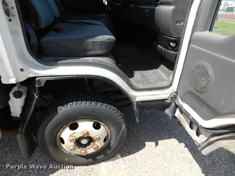 image for item DB9492 1998 Chevrolet W3500 box truck