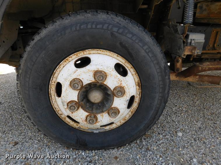 image for item DB9492 1998 Chevrolet W3500 box truck