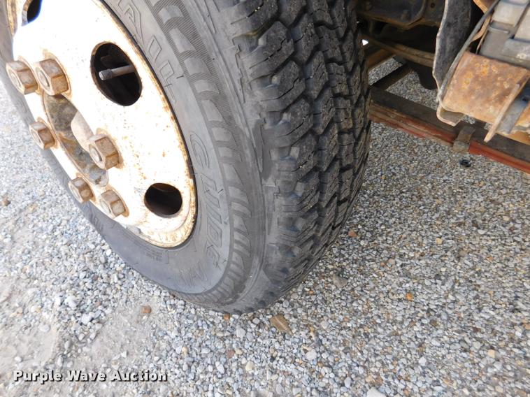 image for item DB9492 1998 Chevrolet W3500 box truck