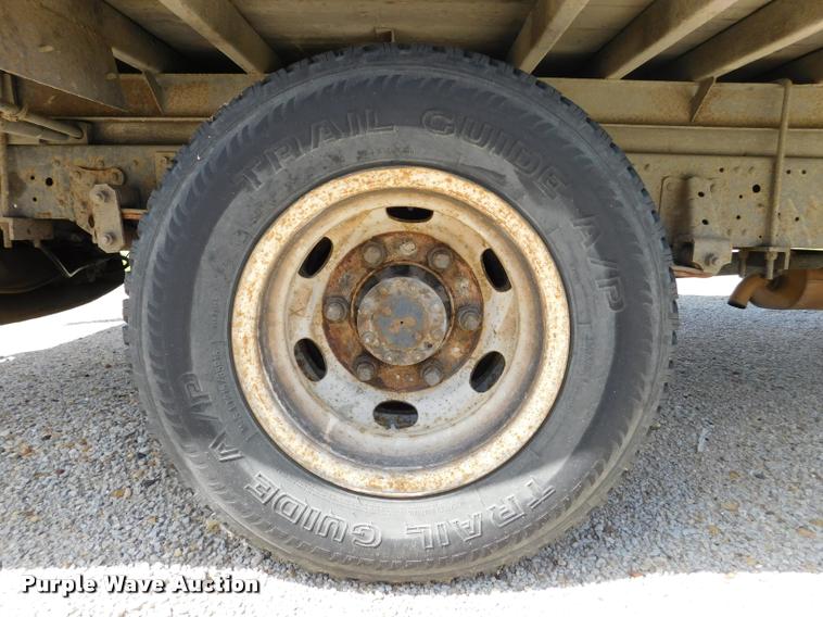 image for item DB9492 1998 Chevrolet W3500 box truck