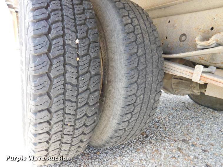 image for item DB9492 1998 Chevrolet W3500 box truck