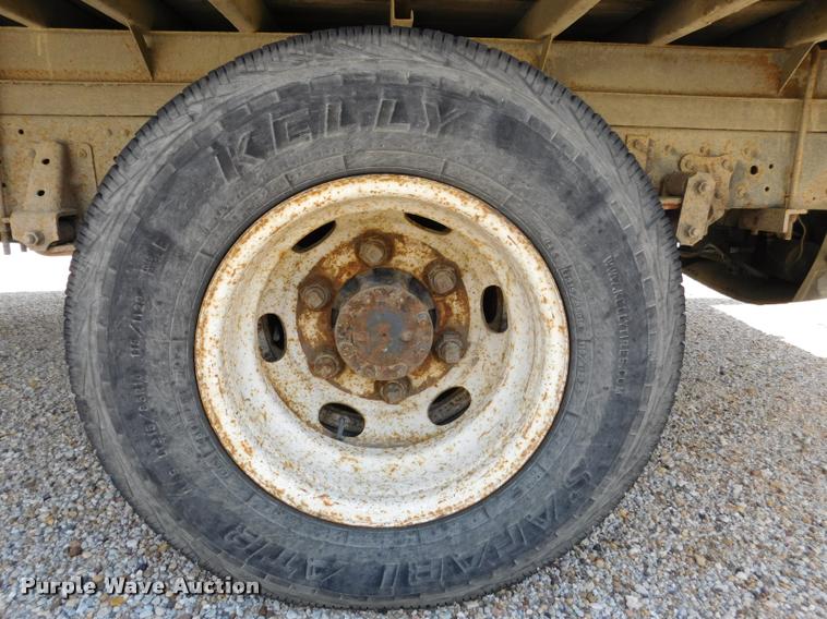 image for item DB9492 1998 Chevrolet W3500 box truck