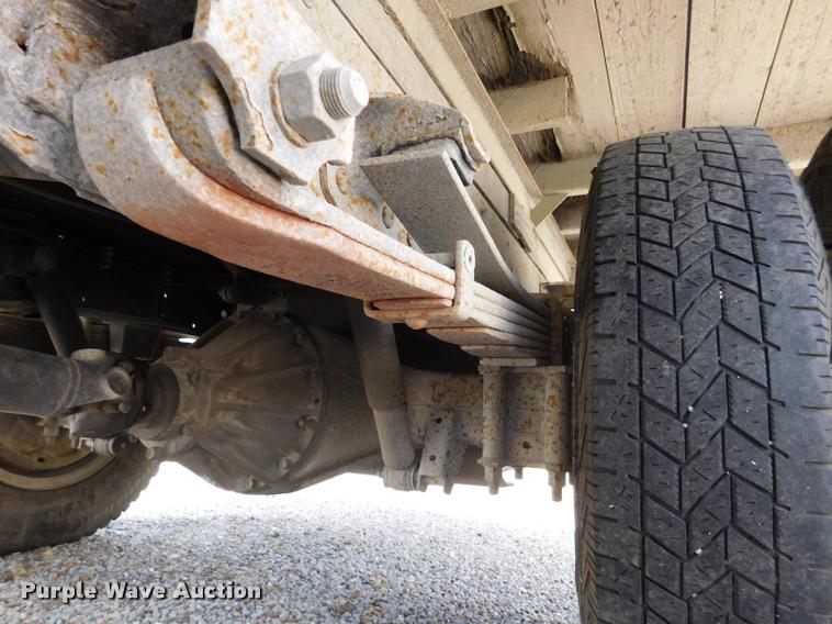 image for item DB9492 1998 Chevrolet W3500 box truck