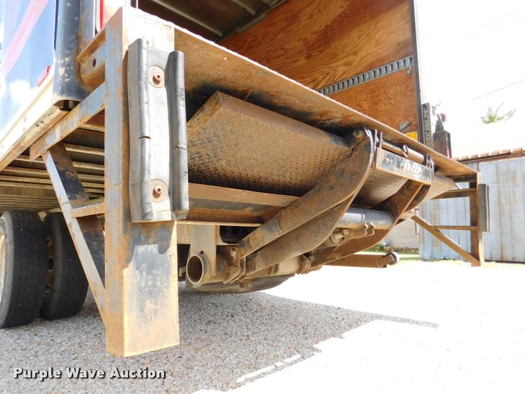 image for item DB9492 1998 Chevrolet W3500 box truck