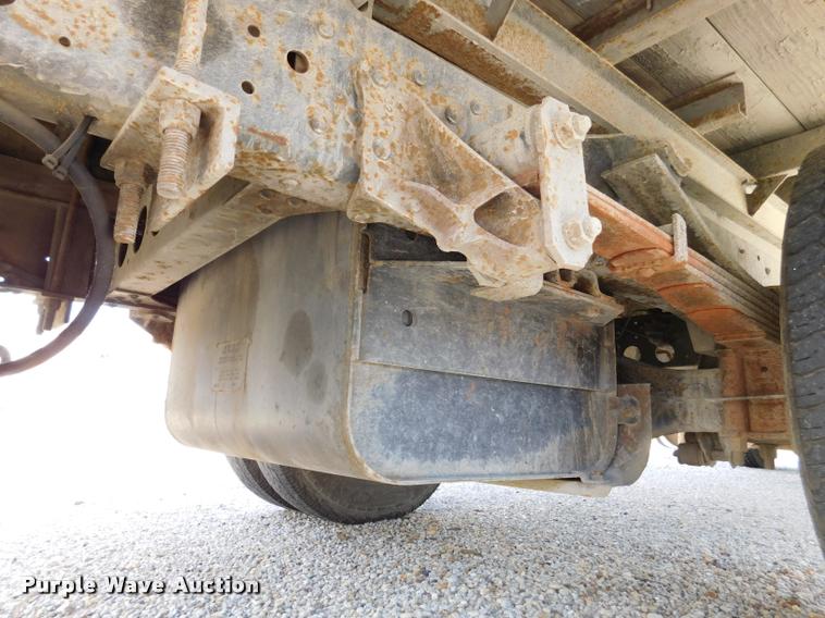 image for item DB9492 1998 Chevrolet W3500 box truck