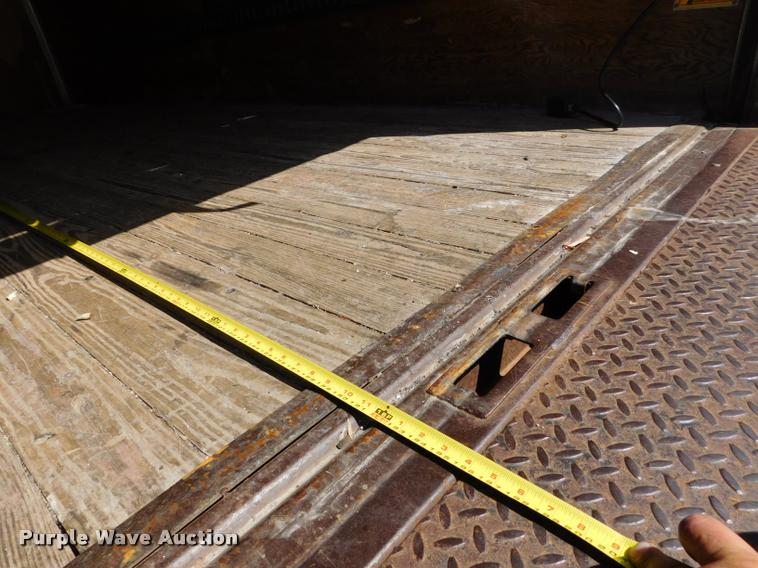 image for item DB9492 1998 Chevrolet W3500 box truck