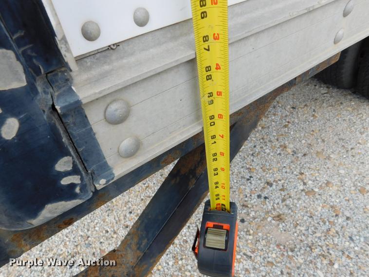 image for item DB9492 1998 Chevrolet W3500 box truck