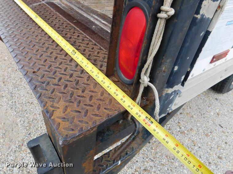 image for item DB9492 1998 Chevrolet W3500 box truck