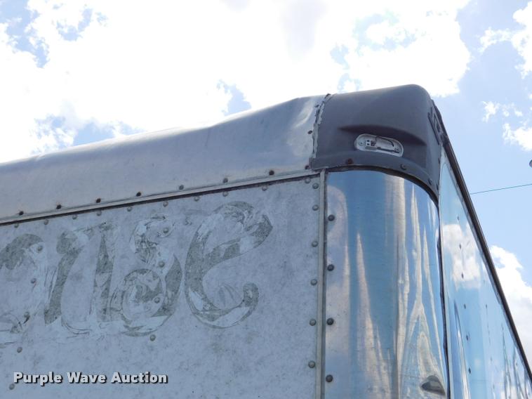 image for item DB9492 1998 Chevrolet W3500 box truck