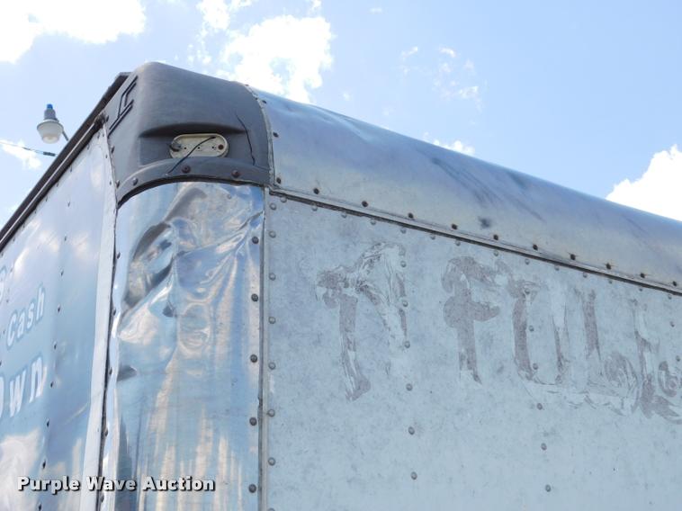 image for item DB9492 1998 Chevrolet W3500 box truck