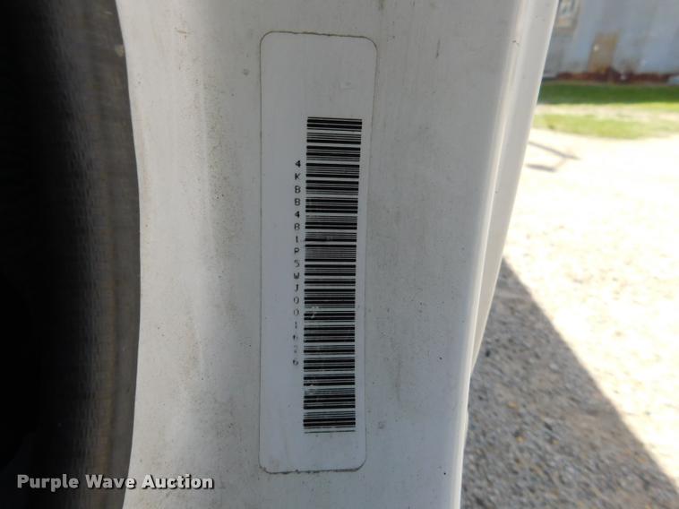 image for item DB9492 1998 Chevrolet W3500 box truck