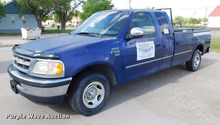 image for item DB9493 1998 Ford F150 SuperCab pickup truck