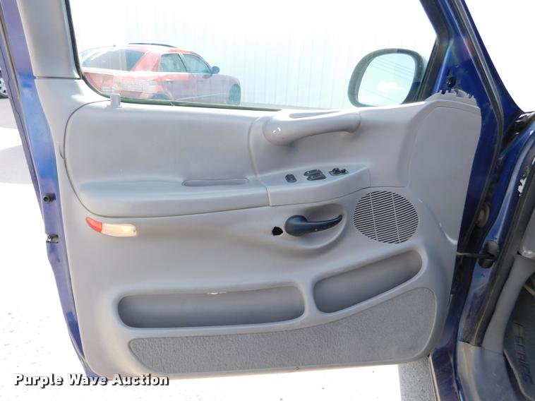 image for item DB9493 1998 Ford F150 SuperCab pickup truck