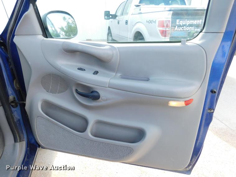 image for item DB9493 1998 Ford F150 SuperCab pickup truck