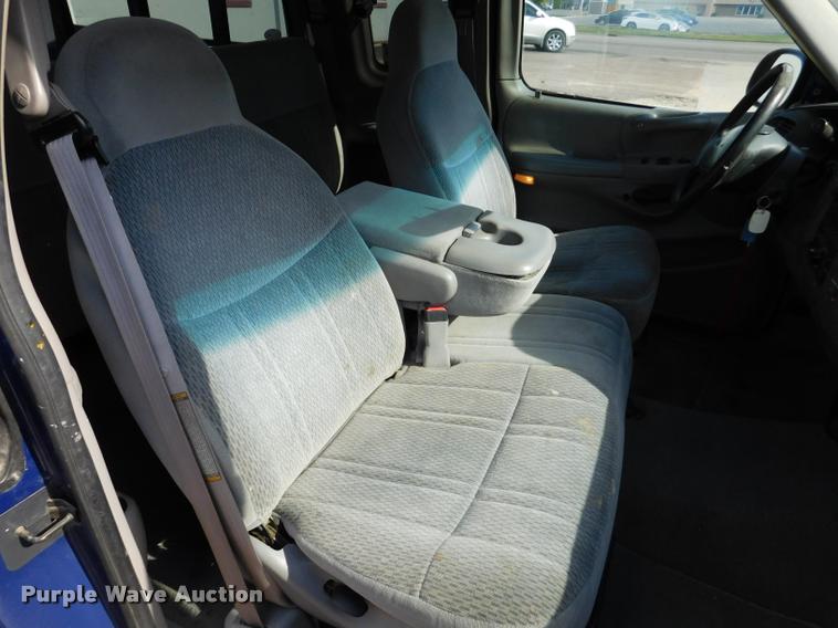 image for item DB9493 1998 Ford F150 SuperCab pickup truck