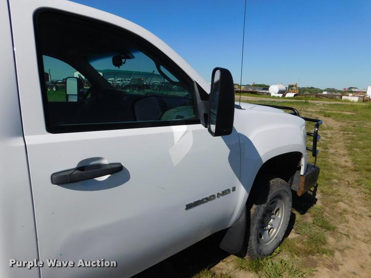 image for item DB9494 2008 GMC Sierra 2500HD pickup truck