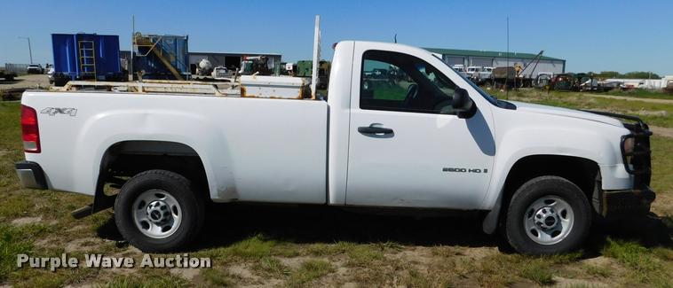 image for item DB9495 2009 GMC Sierra 2500HD pickup truck