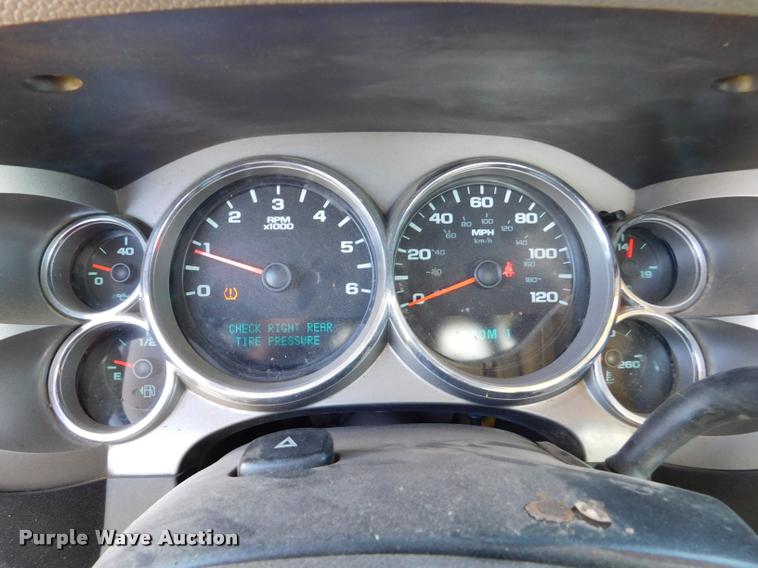 image for item DB9495 2009 GMC Sierra 2500HD pickup truck