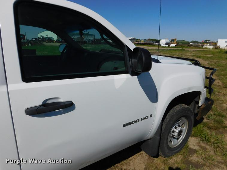 image for item DB9495 2009 GMC Sierra 2500HD pickup truck