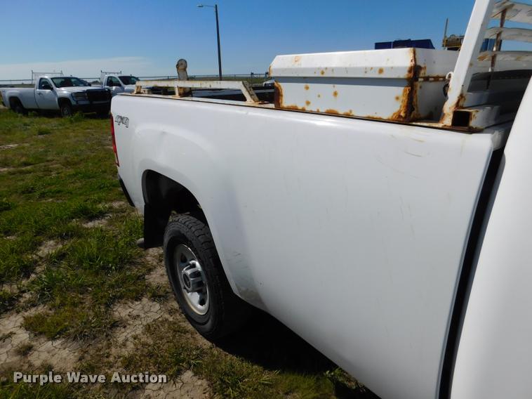 image for item DB9495 2009 GMC Sierra 2500HD pickup truck