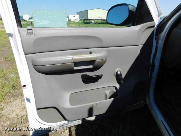 image for item DB9496 2009 GMC Sierra 2500HD pickup truck