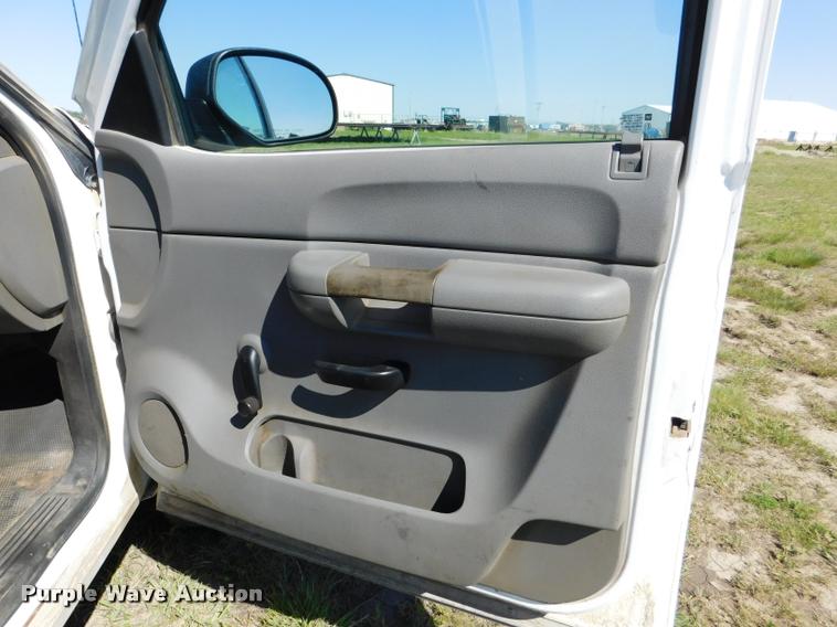 image for item DB9496 2009 GMC Sierra 2500HD pickup truck