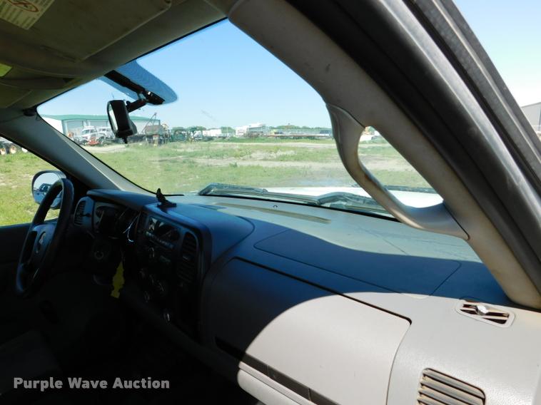 image for item DB9496 2009 GMC Sierra 2500HD pickup truck