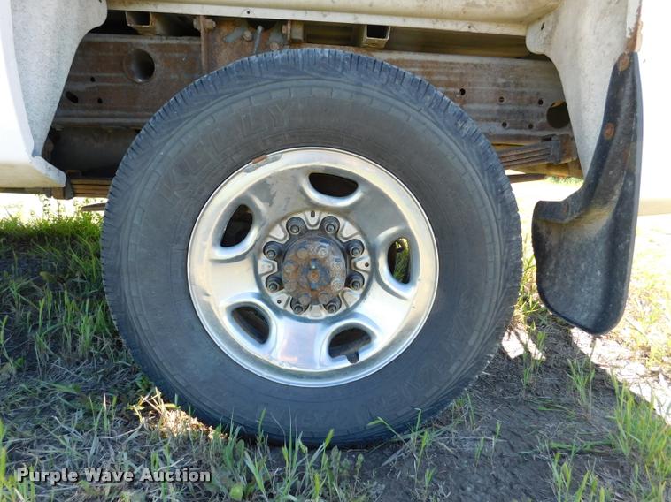 image for item DB9496 2009 GMC Sierra 2500HD pickup truck