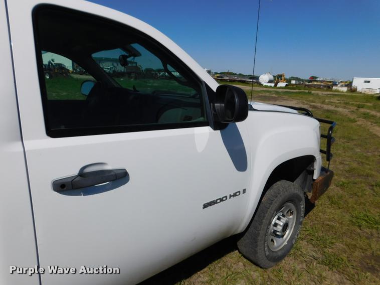 image for item DB9496 2009 GMC Sierra 2500HD pickup truck