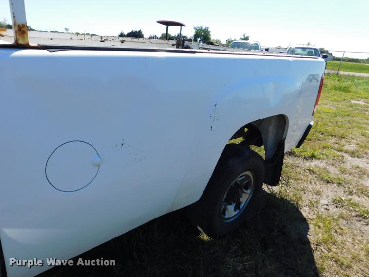 image for item DB9496 2009 GMC Sierra 2500HD pickup truck