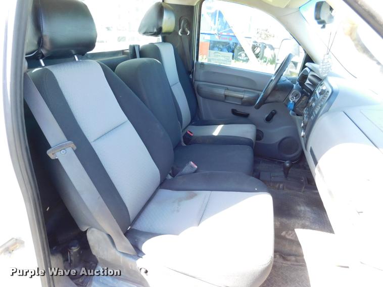 image for item DB9497 2008 Chevrolet Silverado 2500HD pickup truck