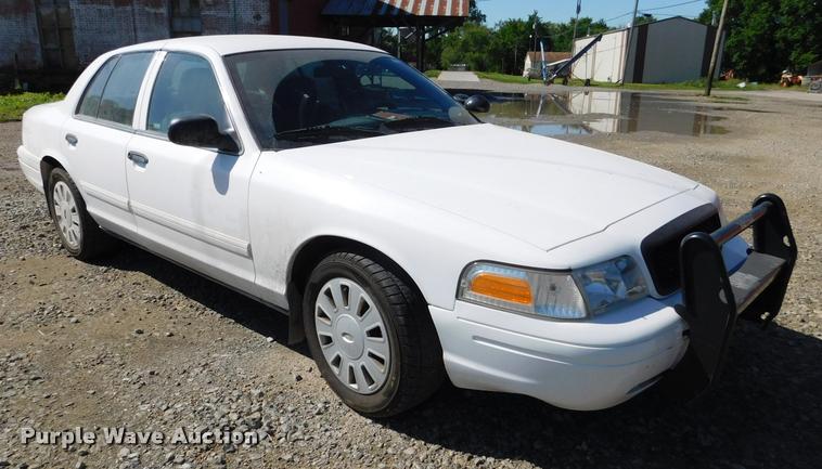 image for item DB9498 2009 Ford Crown Victoria Police Interceptor